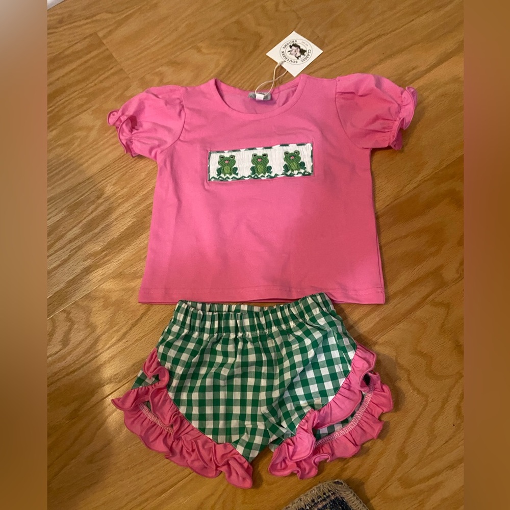 Smocked frog baby girl set!